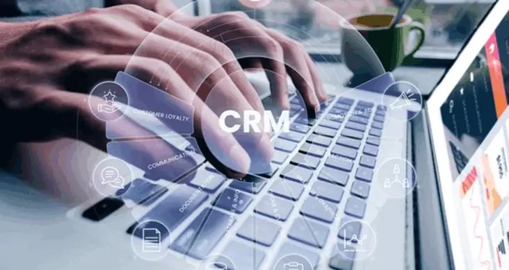 Why-Choose-HubSpot-for-Scalable-Online-Platforms-1 1 (2) (1)